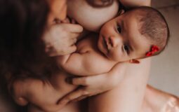 Cauzele comune pentru dificultăți în alăptarea bebelușului și cum să le depășești