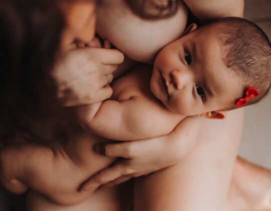 Cauzele comune pentru dificultăți în alăptarea bebelușului și cum să le depășești