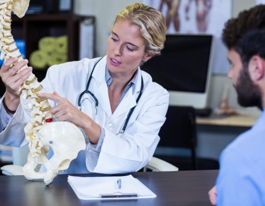 Coloana vertebrală: 8 afecțiuni comune și cum să le gestionezi